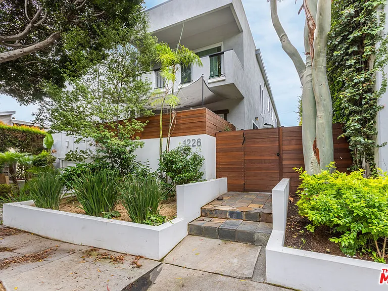 1226 Franklin St #4 — Photo 45