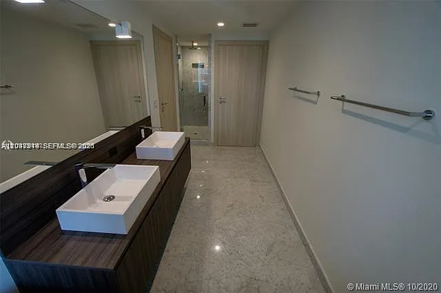 1000 Brickell Plz #2809 — Photo 12