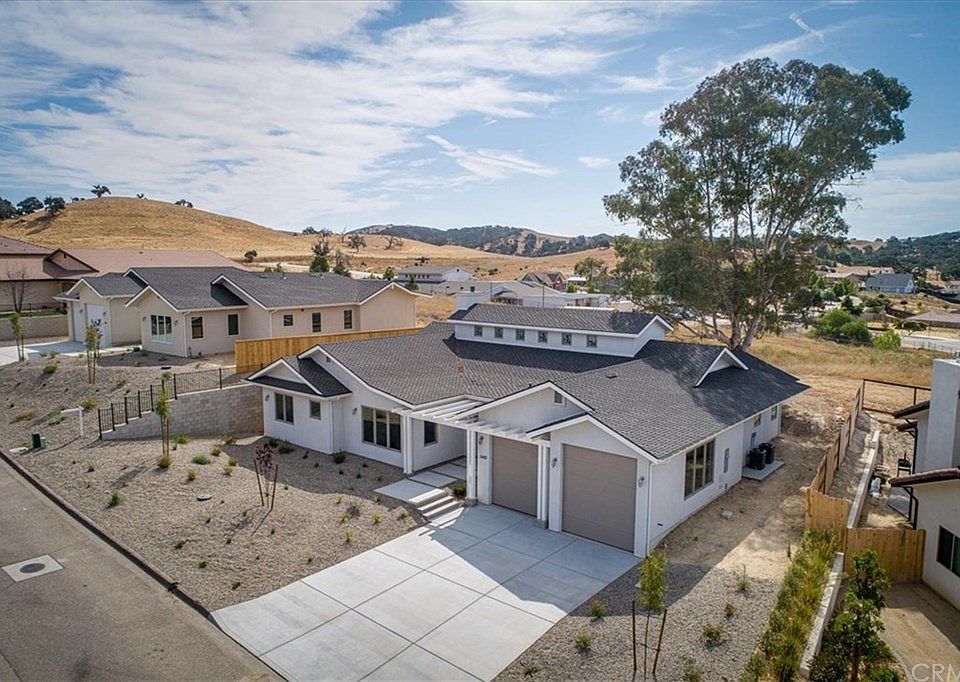 1st image of 3480 Lakeside Village Dr