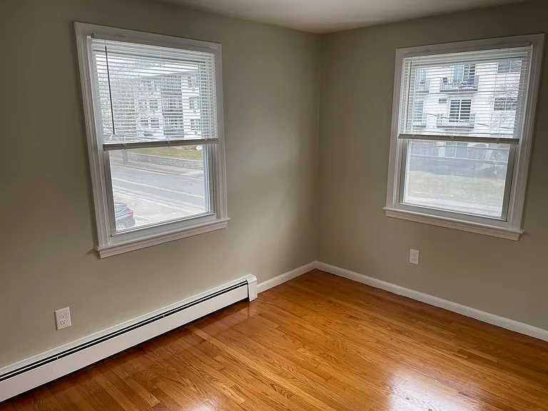 255 Nesmith St #10 — Photo 8