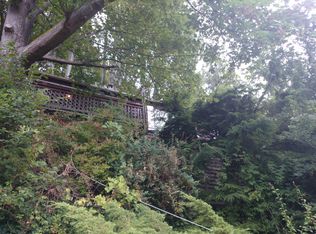 3822 Chilberg Pl SW, Seattle, WA 98116