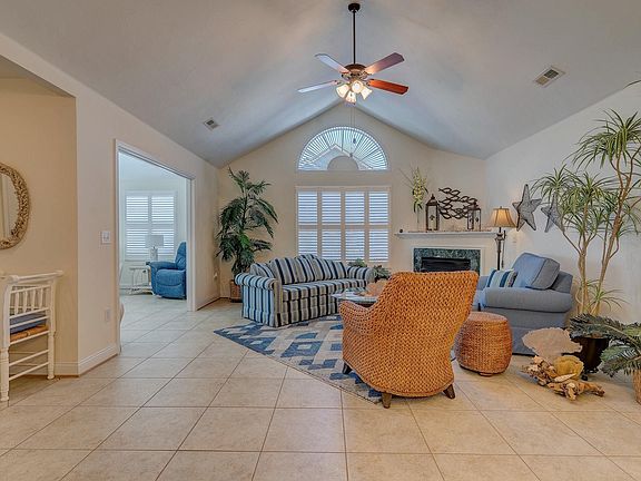 3rd image of 5313 Orchard Villas Cir