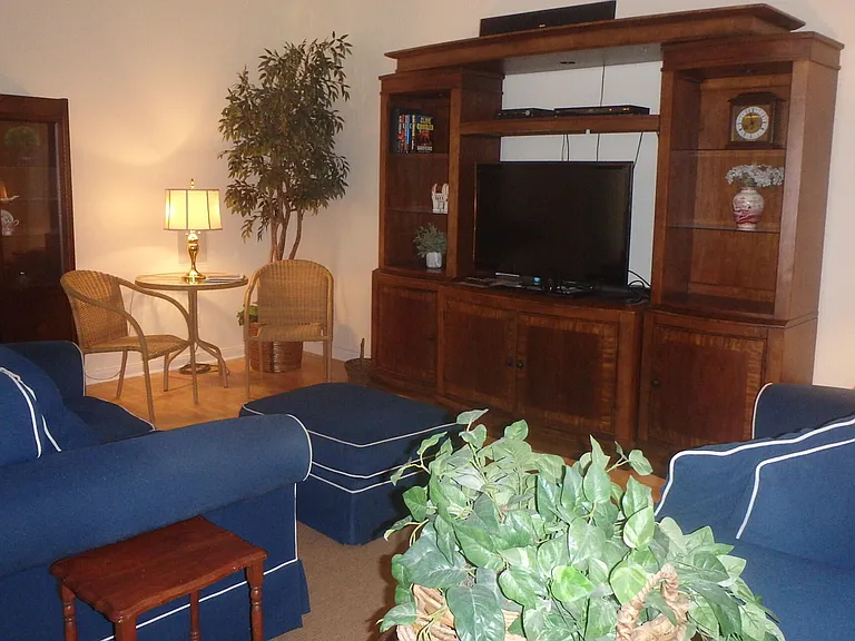 1880 SW Springfield Ct — Photo 14