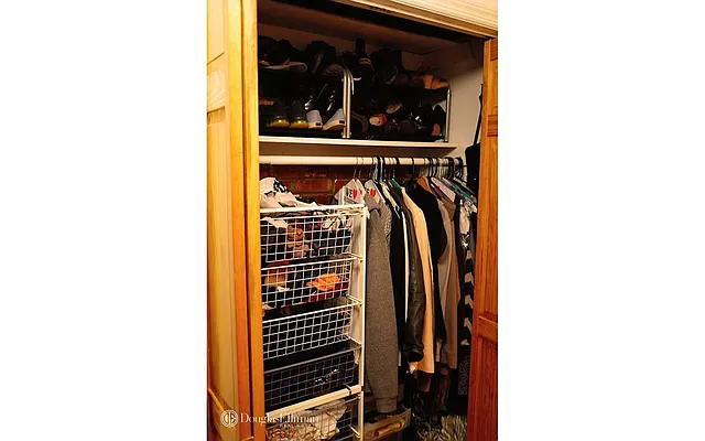 Rented by Douglas Elliman | media 21