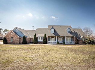 1 NW Bent Tree Cir, Lawton, OK 73505
