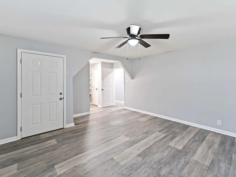 9946 Algiers Rd — Photo 4
