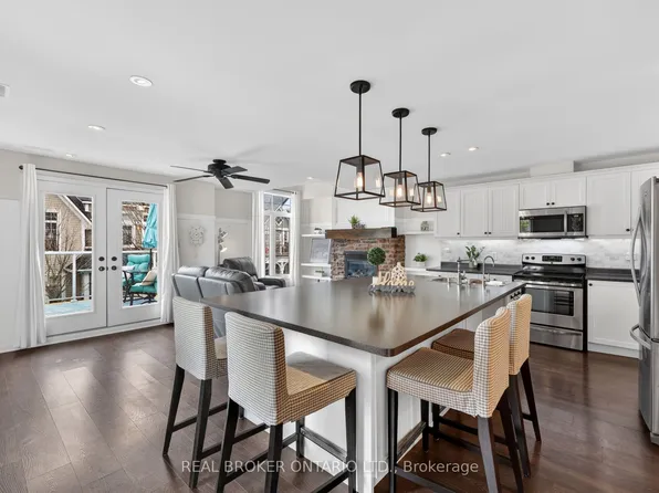 11 Mulligan Ln #22, Georgian Bay, ON L0K 1S0