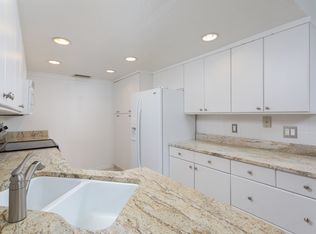 4800 Brittany Dr S APT 3, Saint Petersburg, FL 33715