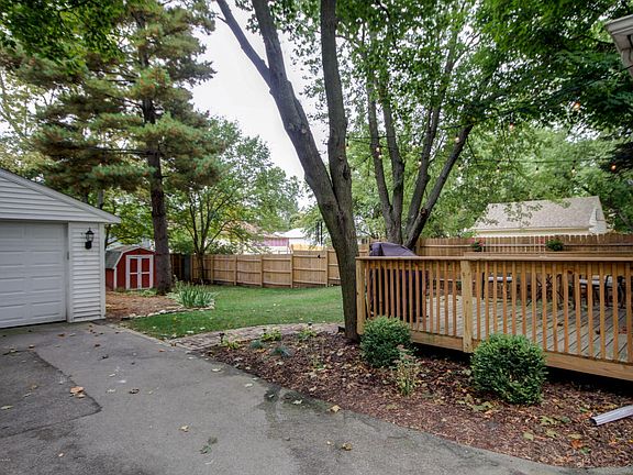 4th image of 444 52nd St SE