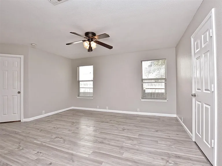 2300 Amy Lynn Ln — Photo 14
