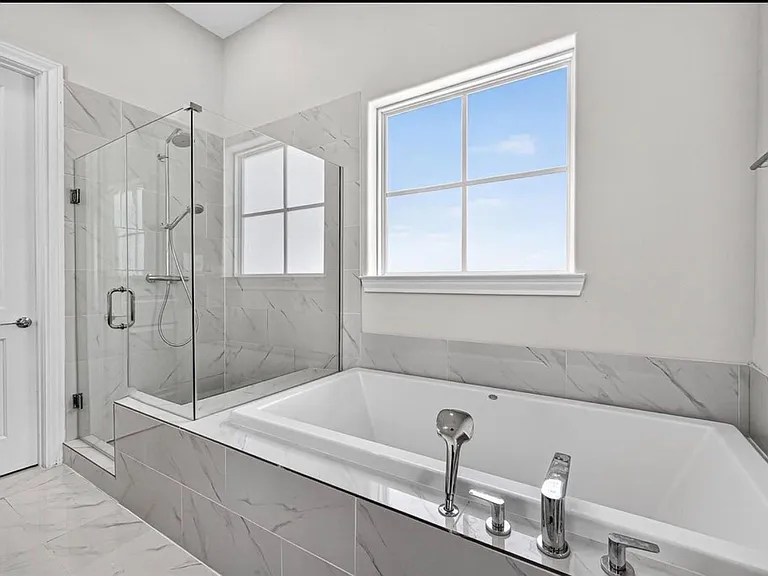 815 Bringhurst St — Photo 13