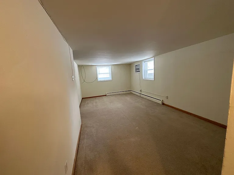 819 11th Ave NW — Photo 6