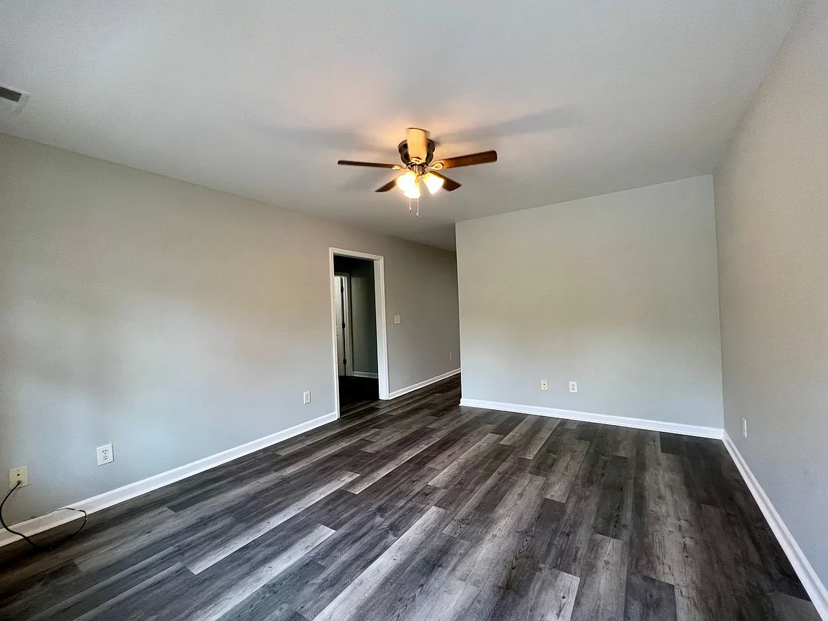 Building Photo - 1358 Carter Grove Rd #A