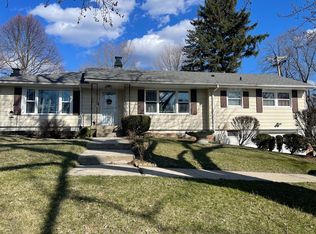 152 King Ave, Dundee, IL 60118