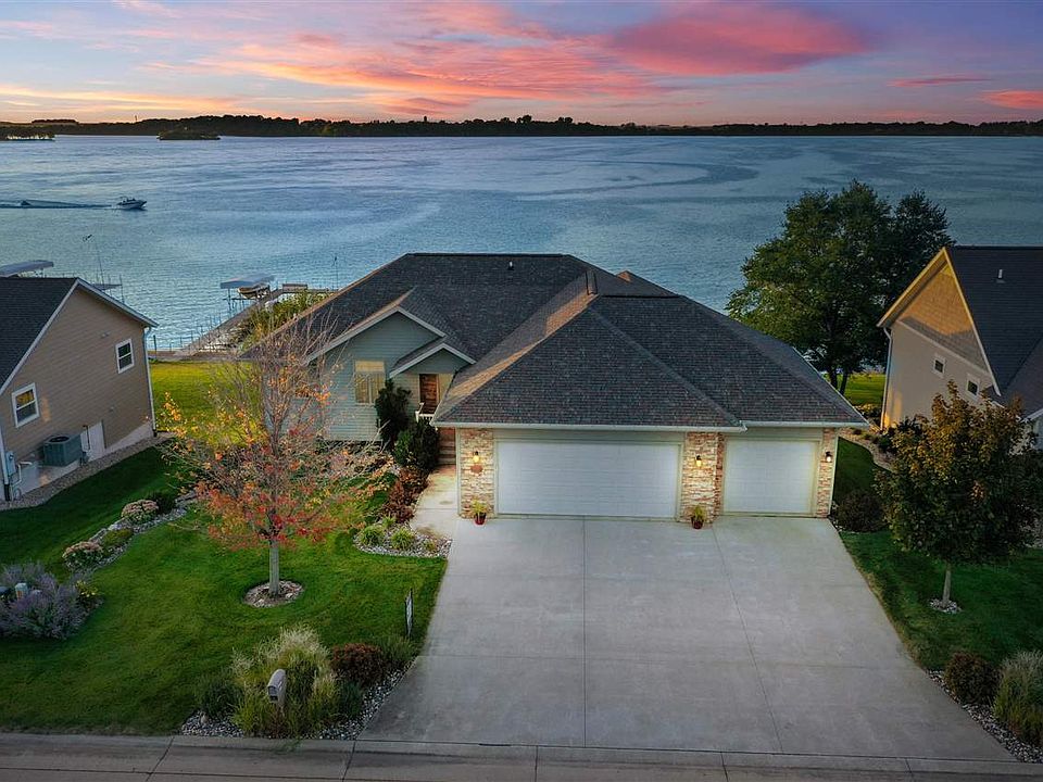 1st image of 310 Beachcomber Dr