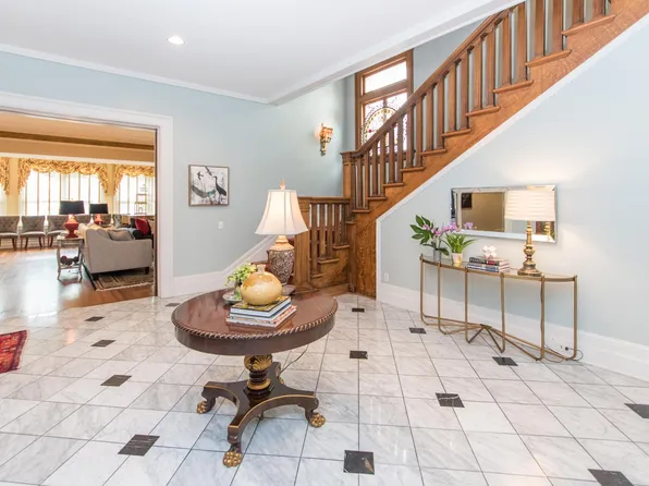 325 Summer St, Buffalo, NY 14222