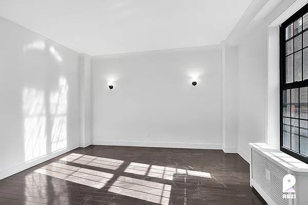 Rented by REZI | media 21