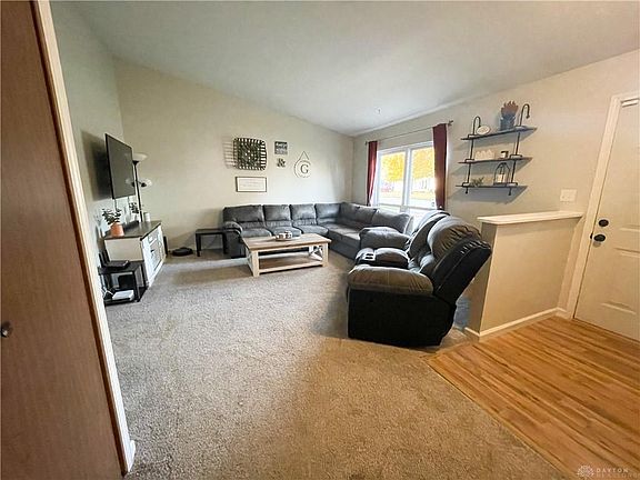 3rd image of 1228 Warwick Dr