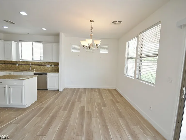 681 Summit Valley Ln — Photo 10