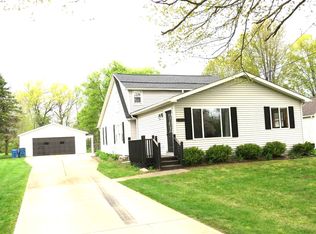 510 W Maple St, Byron, MI 48418
