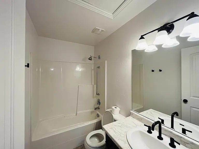 632 E Long Shadow Dr #1 — Photo 6