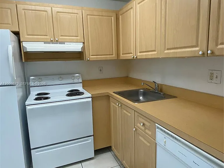 9350 Fontainebleau Blvd #602 — Photo 12