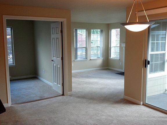 3rd image of 14212 73rd Ave NE #C101