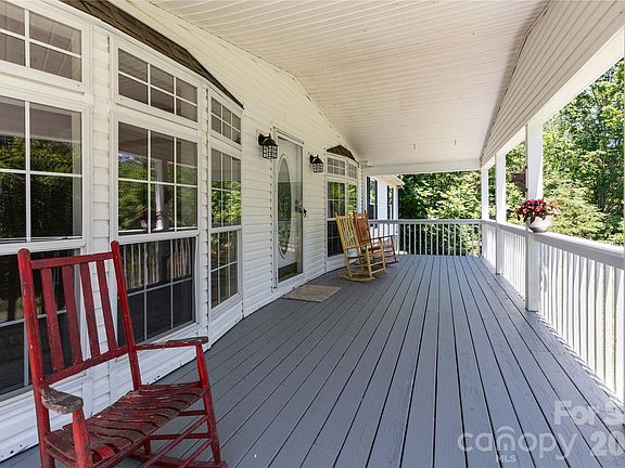 5th image of 25 Sienna Dr
