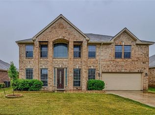 828 Peach Ln, Burleson, TX 76028