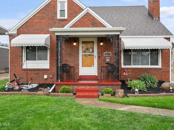 631 Ansonia St, Oregon, OH 43616