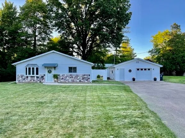 414 E Main St, Winneconne, WI 54986