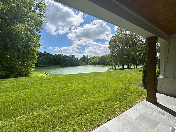 5th image of 112 Shadow Pine Ln