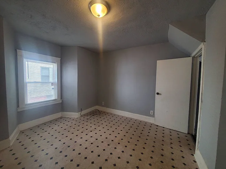 3415 E 114th St — Photo 11