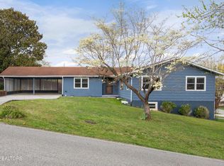 253 Wierwood Dr, Jacksboro, TN 37757