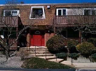 25 School St APT 5S, Westerly, RI 02891