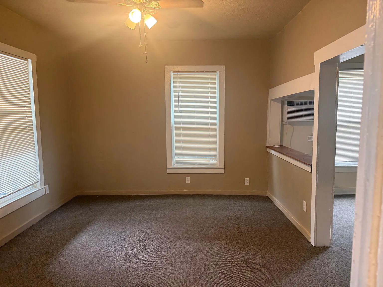 2 bed, 1.5 bath, 1034 sqft, $1,595 — Photo 4