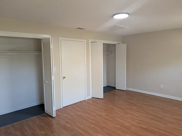 614 W Fort Dade Ave — Photo 9
