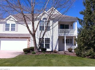 5591 N Greenway Ct, Highland Heights, OH 44143