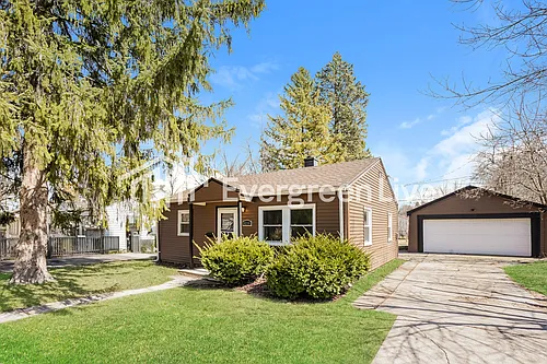 5258 N 56th St Photo 1