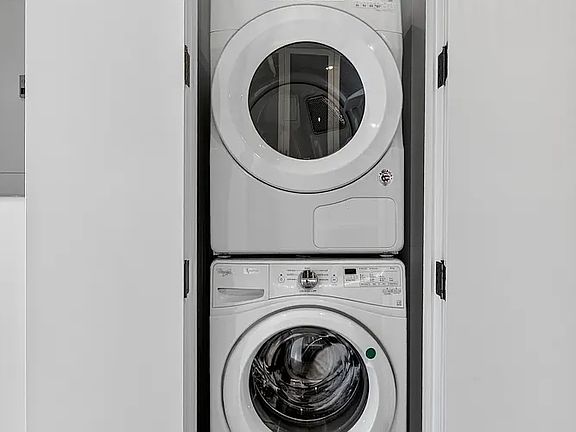 5th image of 670 Pacific St #409