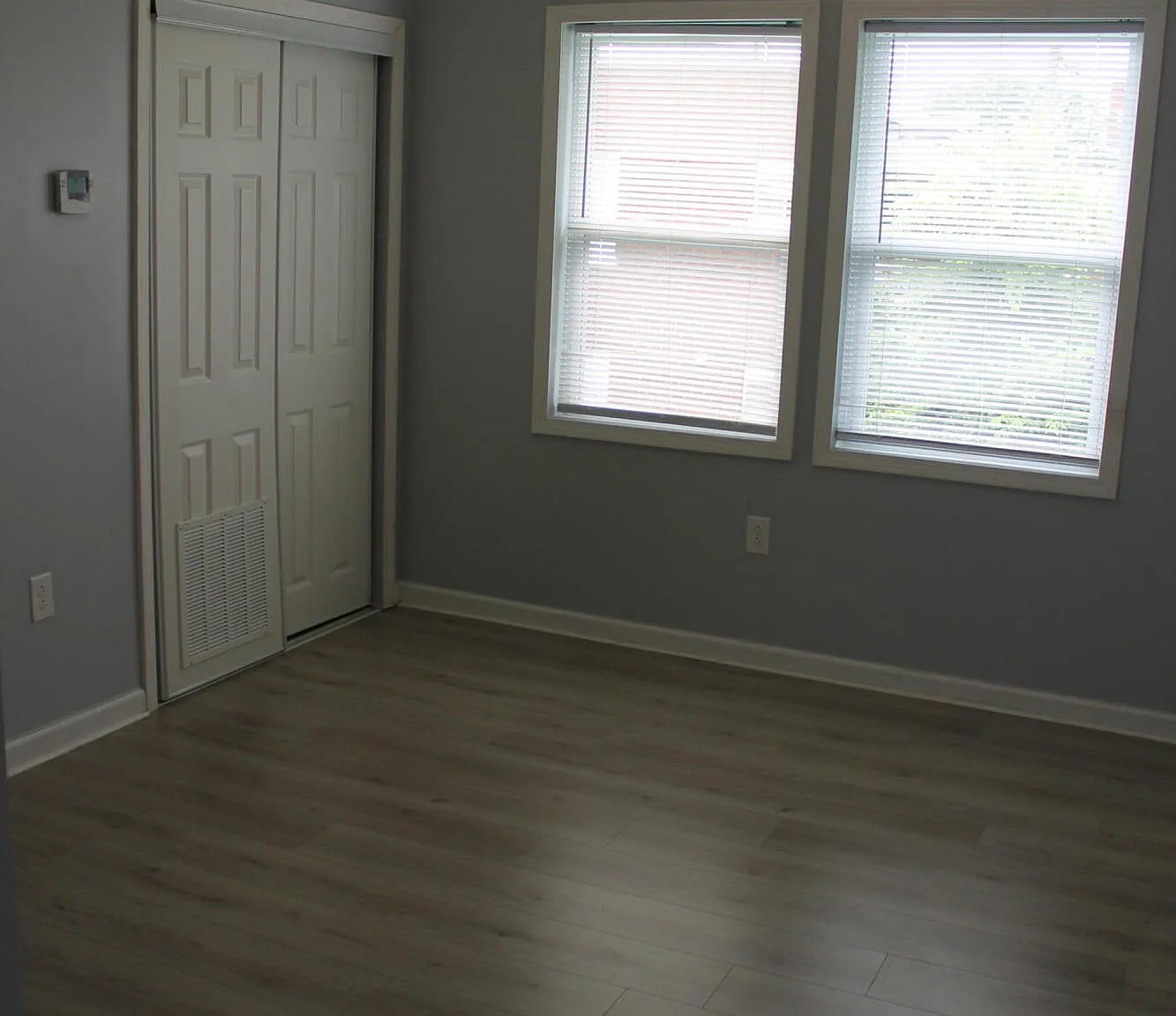 1 bed, 1.0 bath, 400 sqft, $875 — Photo 2