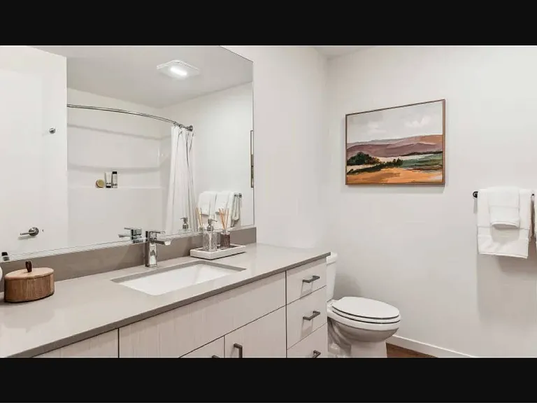 Traxx Apartments — Photo 2
