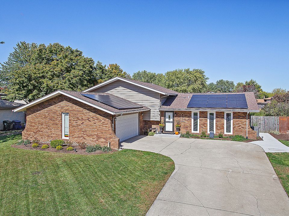 1st image of 109 Waubansee Dr