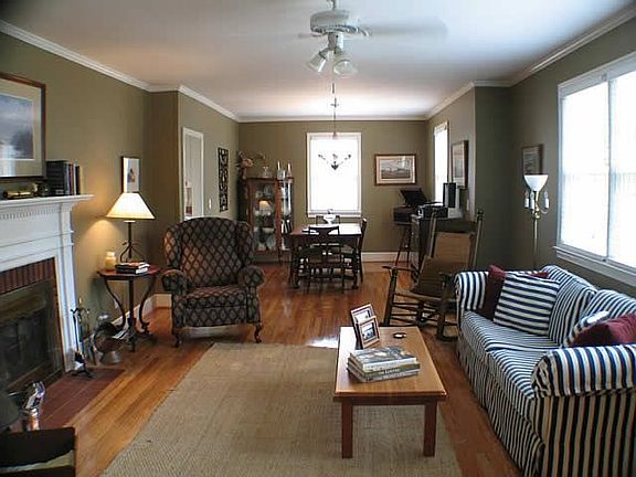 Living Room / Dining Room