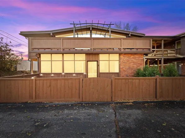 110 Coral Ter Unit 5, Ballwin, MO 63011