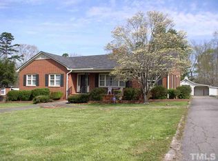410 Rodwell St, Warrenton, NC 27589