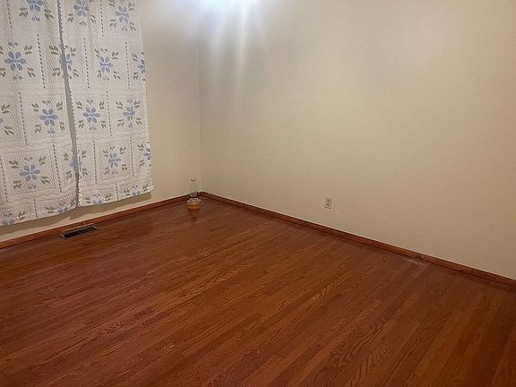 4th image of 11689 Forestel Ct