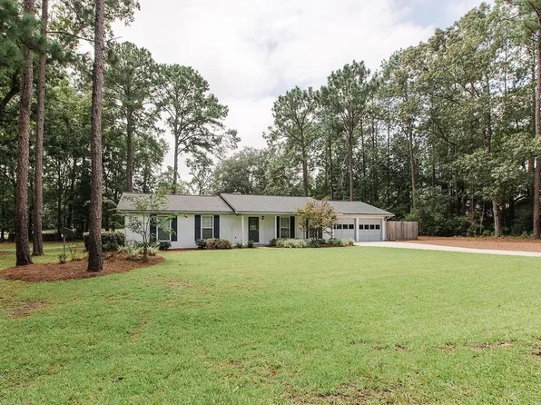 213 Cherokee Trl, Hinesville, GA 31313