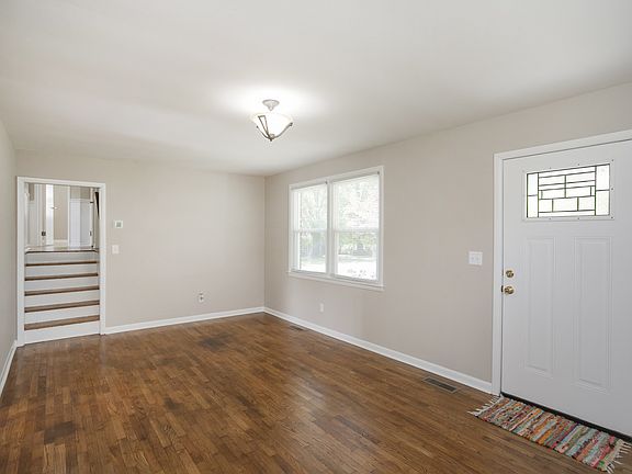 5th image of 201 Gracy Ave