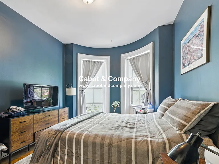102 Appleton St #2 — Photo 3